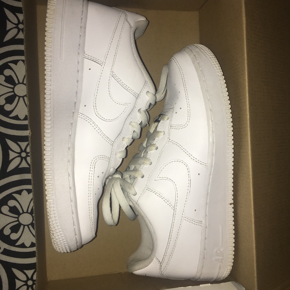 White Air Force 1s / fazos